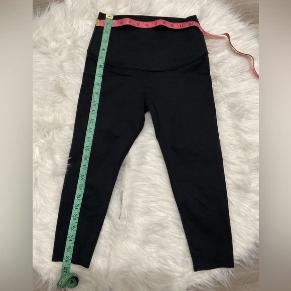 FANKA Body Sculpt Capri Leggings / Small / Black / (Reversible Wear) - Picture 4 of 5